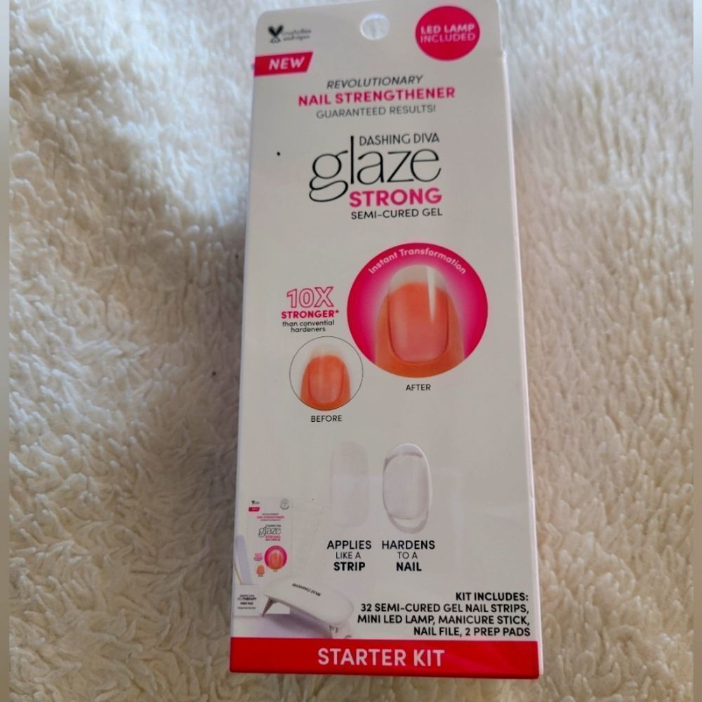 BRAND NEW IN BOX Dashing Diva Glaze semi cured nail set with LED Lamp